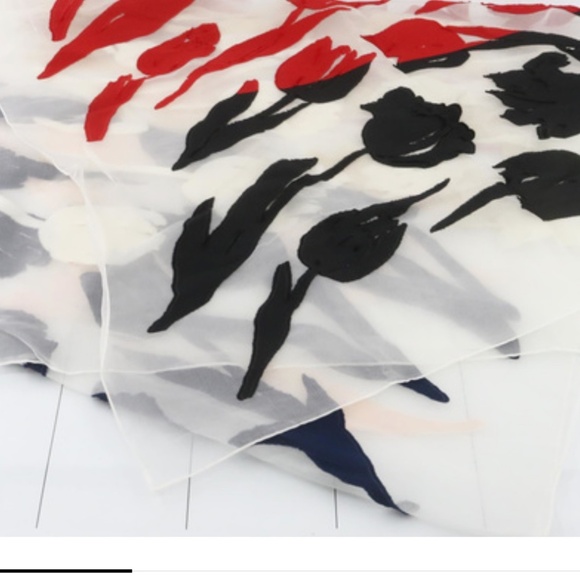 Dior oversized sheer silk chiffon embroidered daffodil flower shawl w/ box - Picture 4 of 9